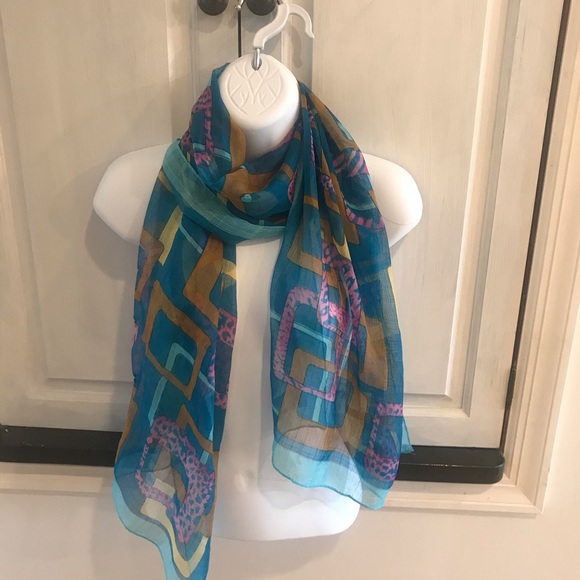 Gorgeous Silk Scarf With Geometric Blocks - Picture 1 of 2